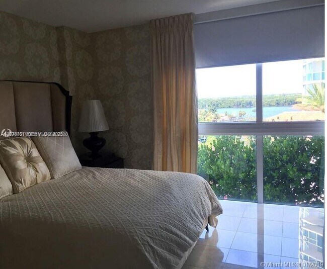 Foto del edificio - 200 Sunny Isles Blvd