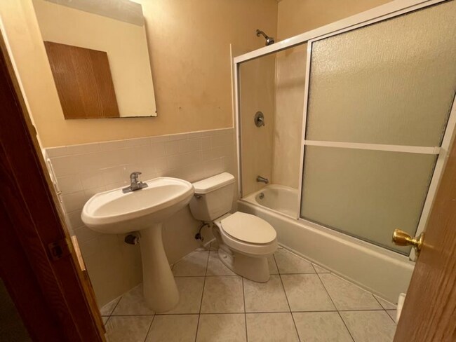 Foto del edificio - 403 46th Ave NE