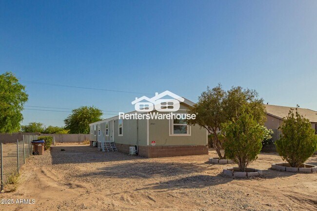Foto del edificio - 3045 E Cornman Rd
