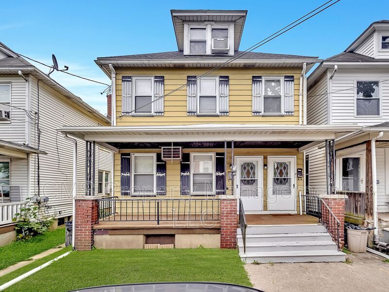 270 Irwin St Unit 2nd Floor, Phillipsburg, NJ 08865 Condo for Rent in