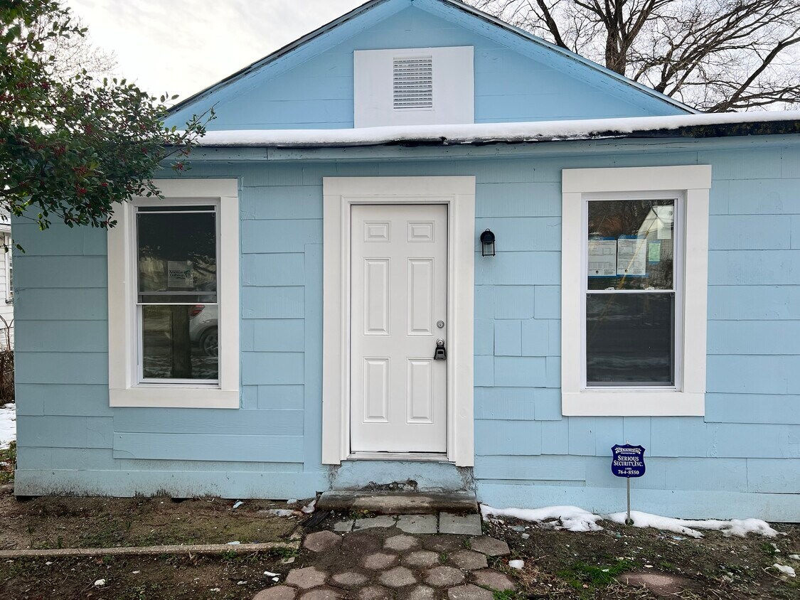 Foto principal - 6207 Danville Ave