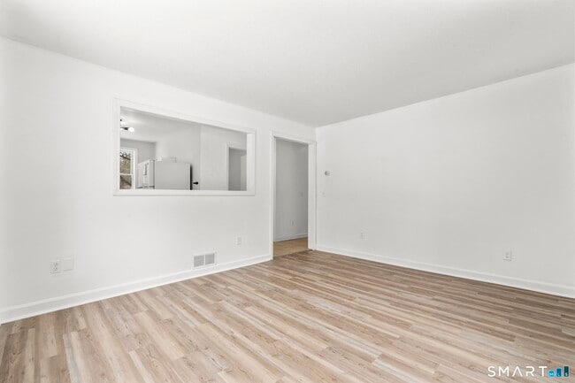 Building Photo - 205 Camp St