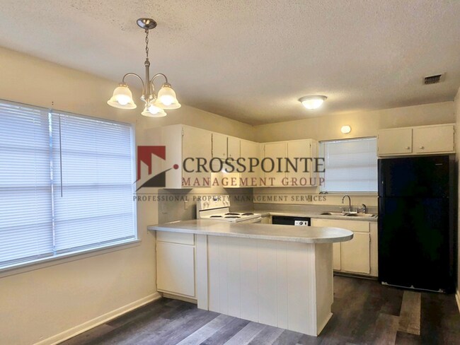 Foto del edificio - Tour Today! Cozy 3 Bedroom Unit!