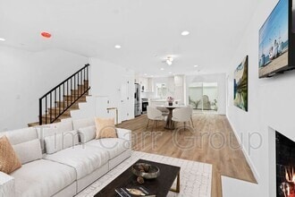 Building Photo - 1065 Dover Dr