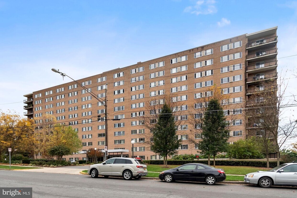 1900 Lyttonsville Rd Unit 805, Silver Spring, MD 20910 Condo for Rent