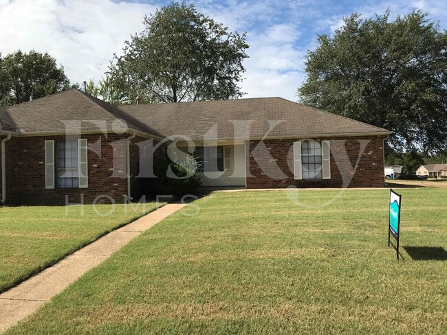 Building Photo - 5015 Hickory Bark Dr