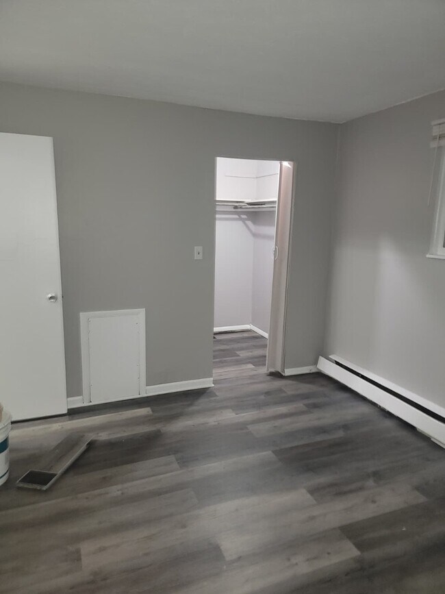 Foto del edificio - 14835 Euclid Ave