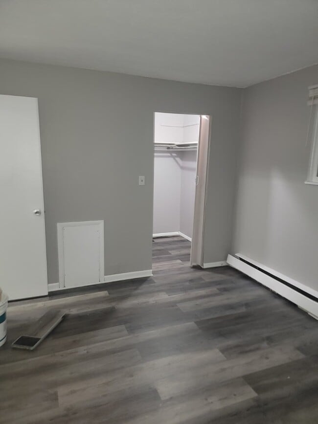 Building Photo - 14835 Euclid Ave