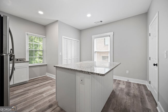 Foto del edificio - 1126 Briarcliff Pl NE