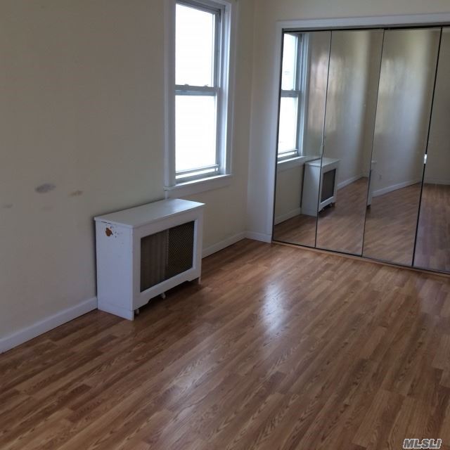 Building Photo - 140-20 Quince Ave