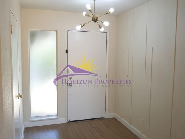 Building Photo - Bright 3 Bed 2.5 Bath 1,378 sqft Arden Home