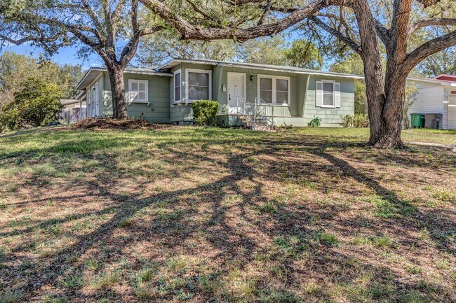 Foto del edificio - CHARMING TERRELL HEIGHTS 3-BEDROOM