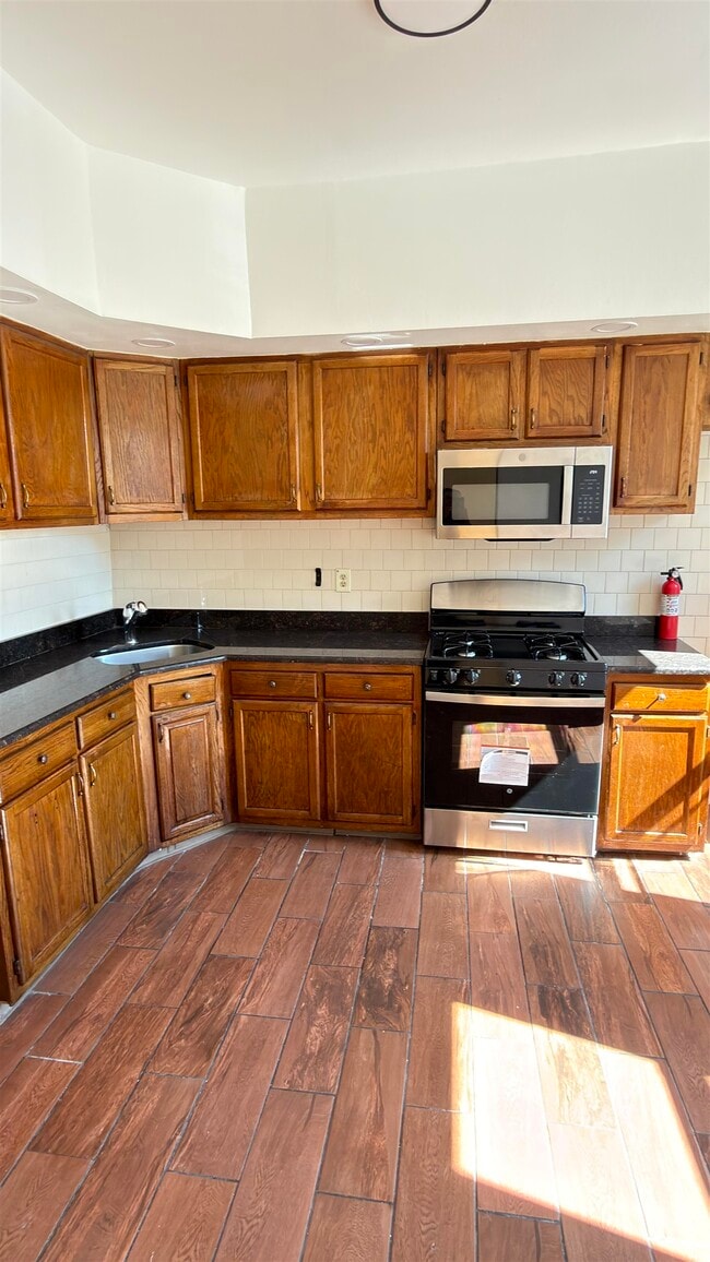 Foto del edificio - 217 62nd St