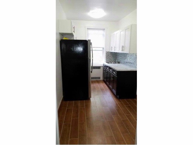 Foto del edificio - 337 E 7th St