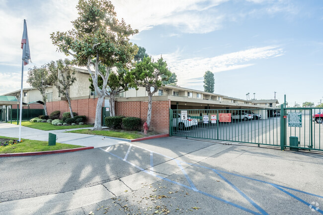 North Drive-In Gate - Garden View Apartments