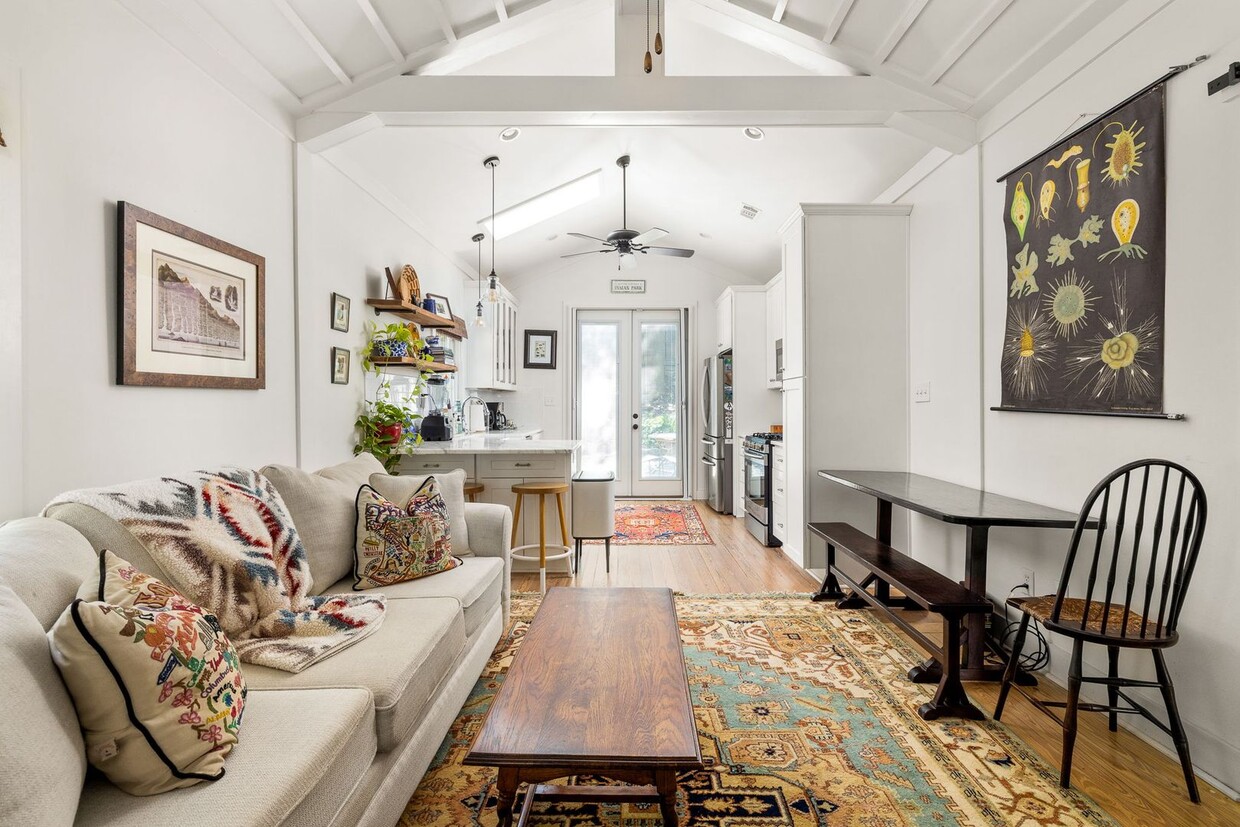 Primary Photo - Gorgeous 2/1 in the Heart of Inman Park w/...