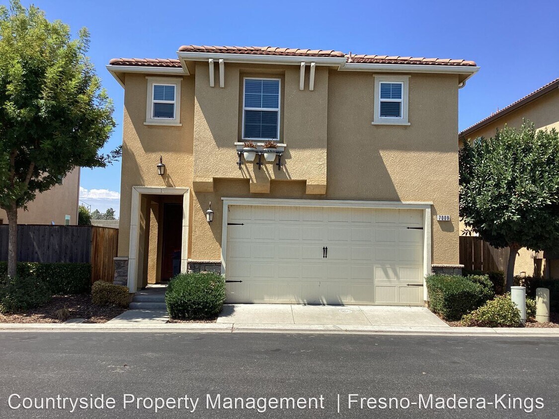 Foto principal - 3 br, 2.5 bath House - 7009 N. Harmony Drive