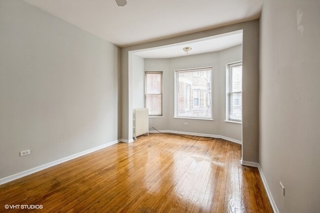 Building Photo - 437 E Oakwood Blvd