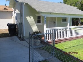 Building Photo - 4312-4314 33rd Pl