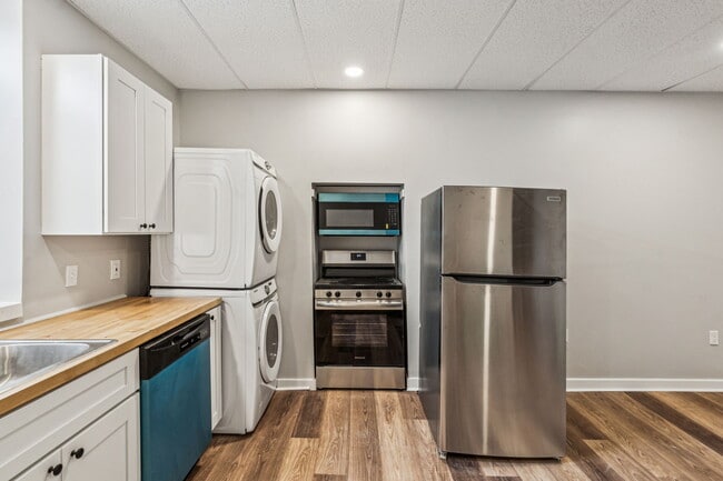 Foto del edificio - 2553 E Somerset St