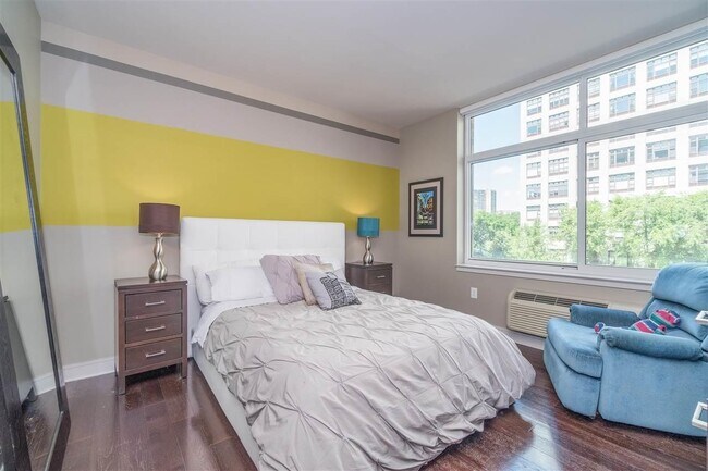Foto del edificio - 1450 Washington St