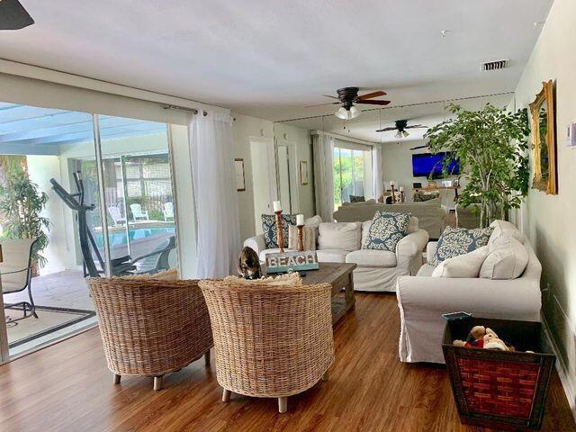 Foto del edificio - 162 Beacon Ln