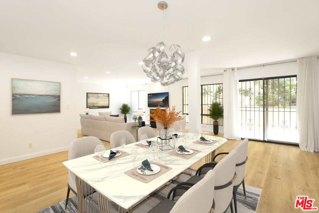 Foto principal - 1738 S Bentley Ave