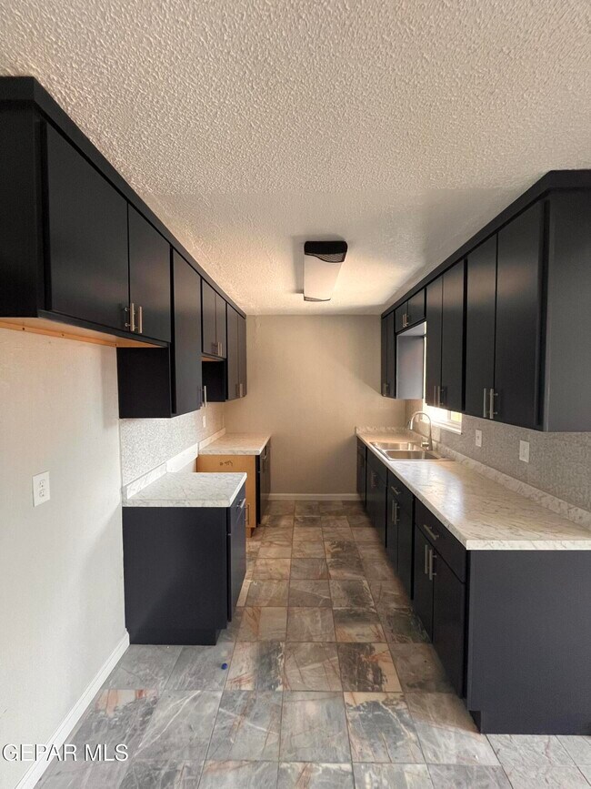 Foto del edificio - 2325 Ken Venturi Ln