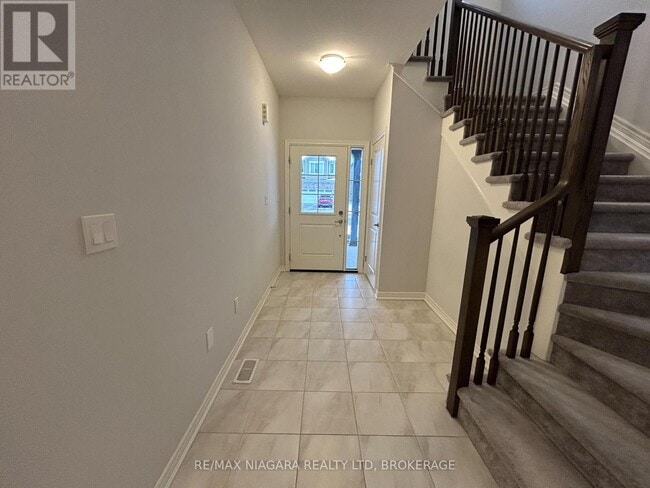 Building Photo - 3596 Carolinia Ct