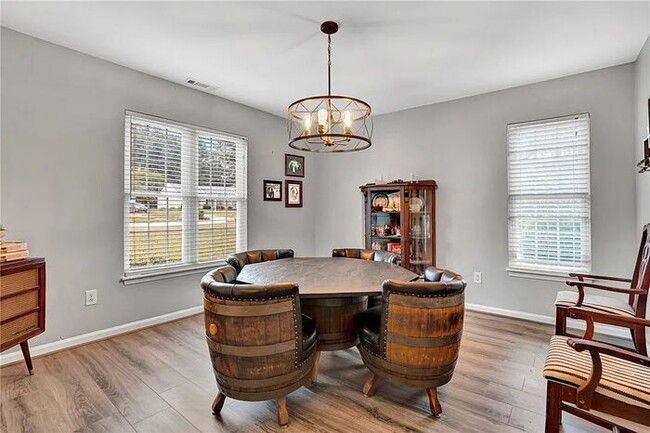 Building Photo - 175 Rock Moss Dr