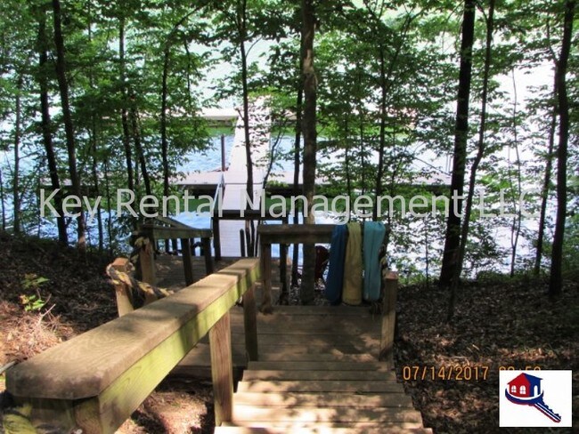 Building Photo - 110 Timberlake Dr