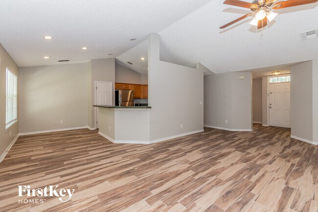 Building Photo - 9759 Redbird Creek Dr