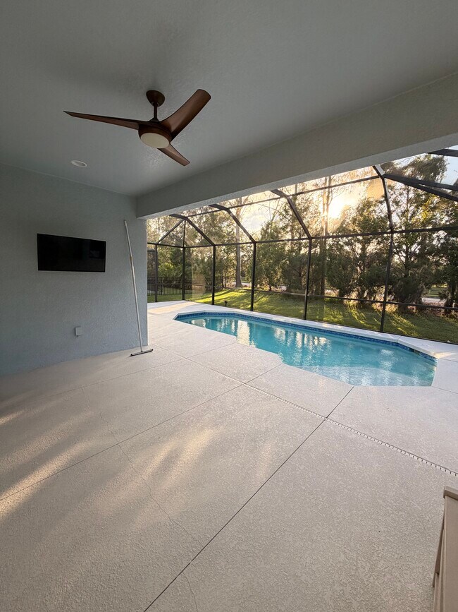 Foto del edificio - 4325 Renwick Dr