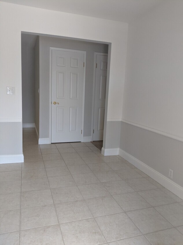 Foto principal - Beautiful Ground Level Front Unit with 2 C...
