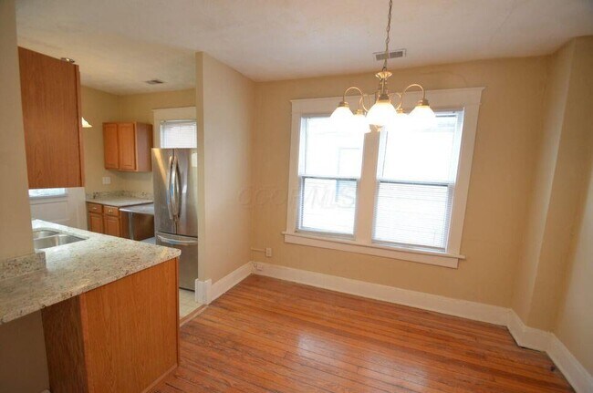 Foto del edificio - 986.5 Hunter Ave