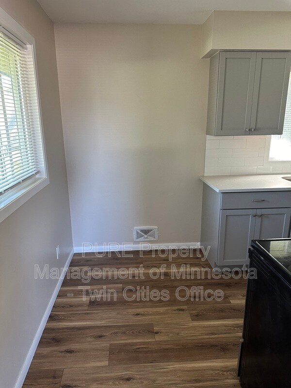 Foto del edificio - 10984 Hanson Blvd NW