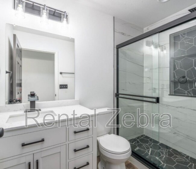 Foto del edificio - 3785 Compass Pointe Ave