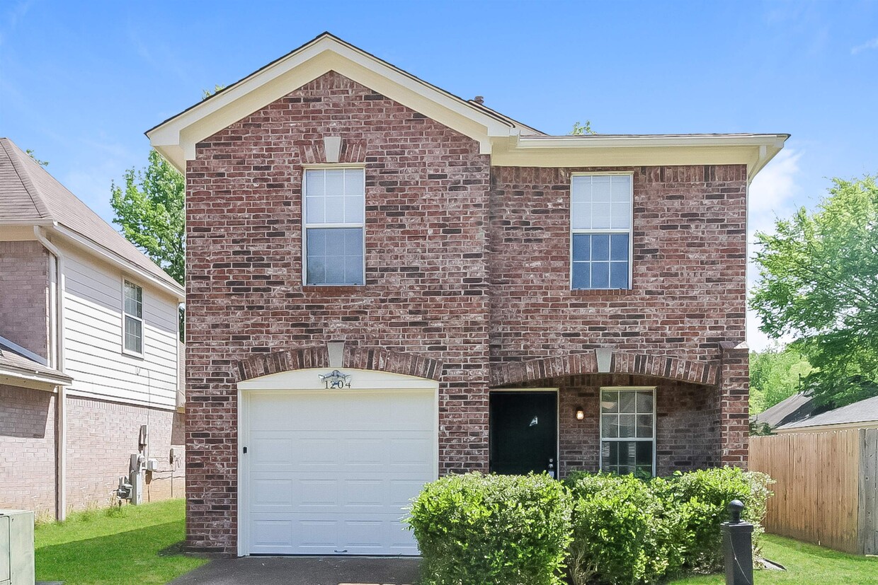 Primary Photo - 1204 Calebs Ridge Dr