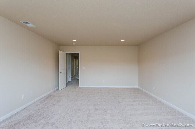 Building Photo - Spectacular 5 BD* 2.5 BA* + Bonus Room Sin...