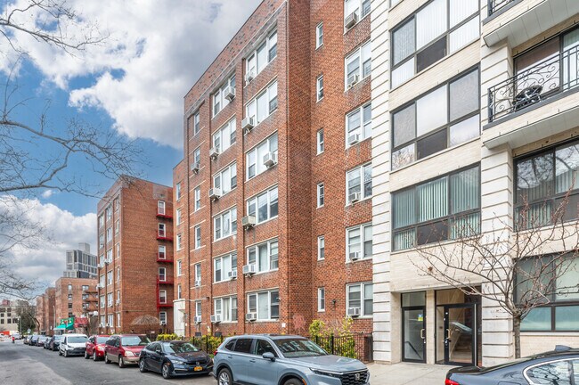 Building Photo - 9915 66th Ave