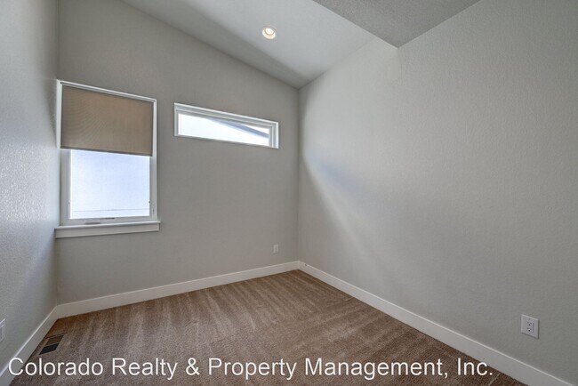 Building Photo - 2 br, 2.5 bath House - 1821 Irving Street ...