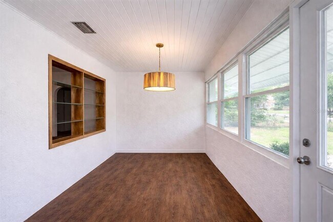 Foto del edificio - 403 E Johnson Ave