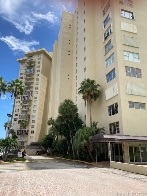 Building Photo - 11111 Biscayne Blvd