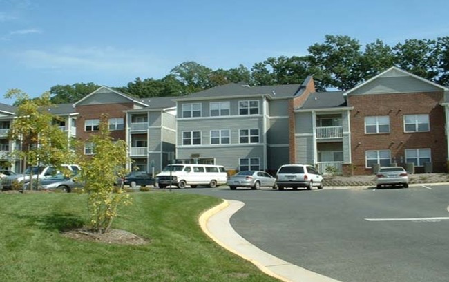 Foto principal - The Oaks Apartments