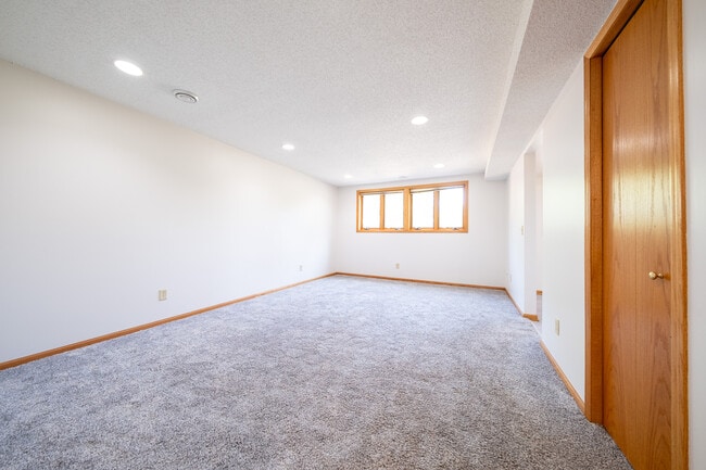 Foto del edificio - 2837 County Rd H2