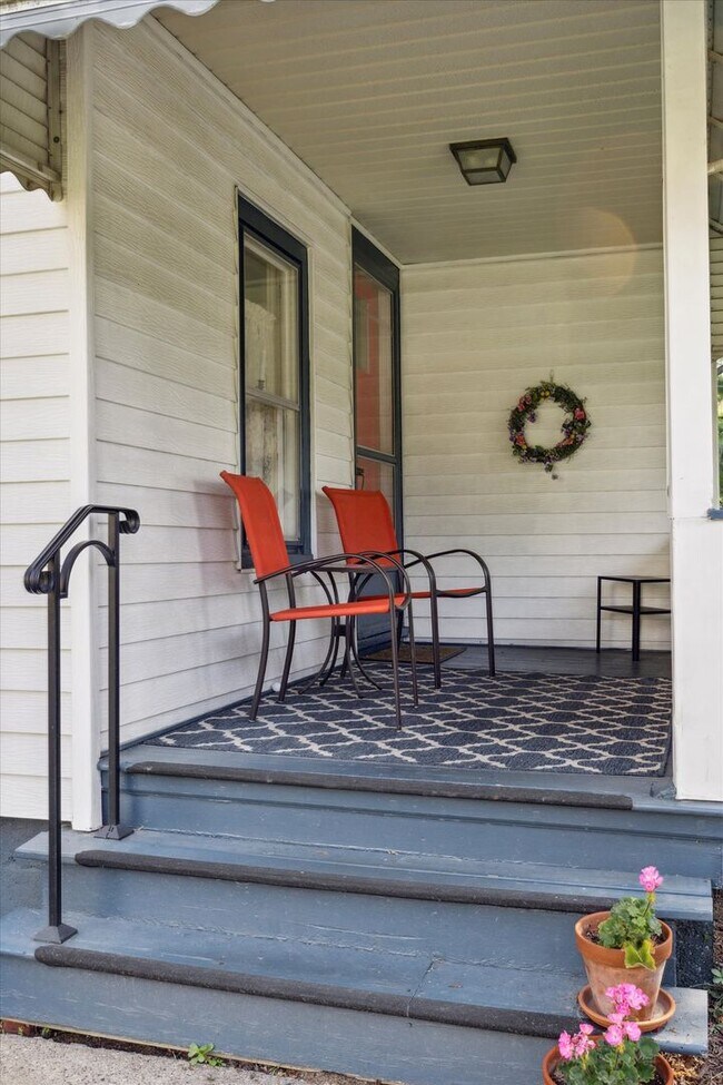 Building Photo - Bungalow Style Home in West Chester School...
