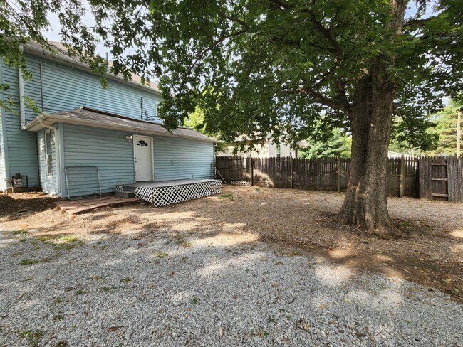 Building Photo - 5106 Adams St