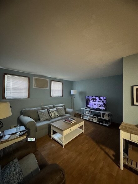 Building Photo - 297 Ashland Ave