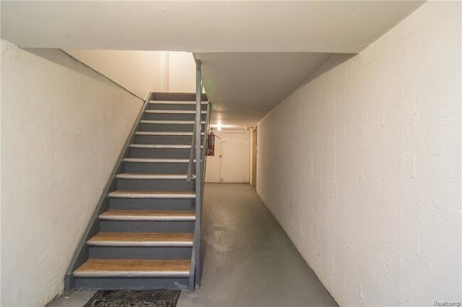 Foto del edificio - 30256 Southfield Rd
