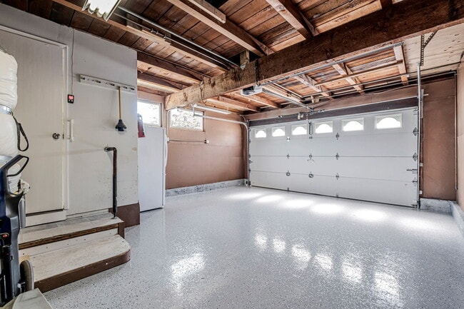 Building Photo - 714 Wasatch Dr